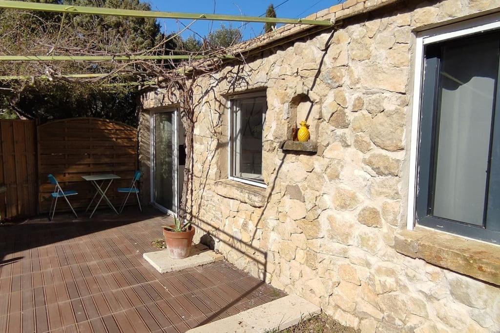 Charmant Studio Independant Dans La Colline Eyguières エクステリア 写真