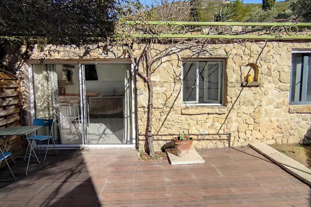 Charmant Studio Independant Dans La Colline Eyguières エクステリア 写真